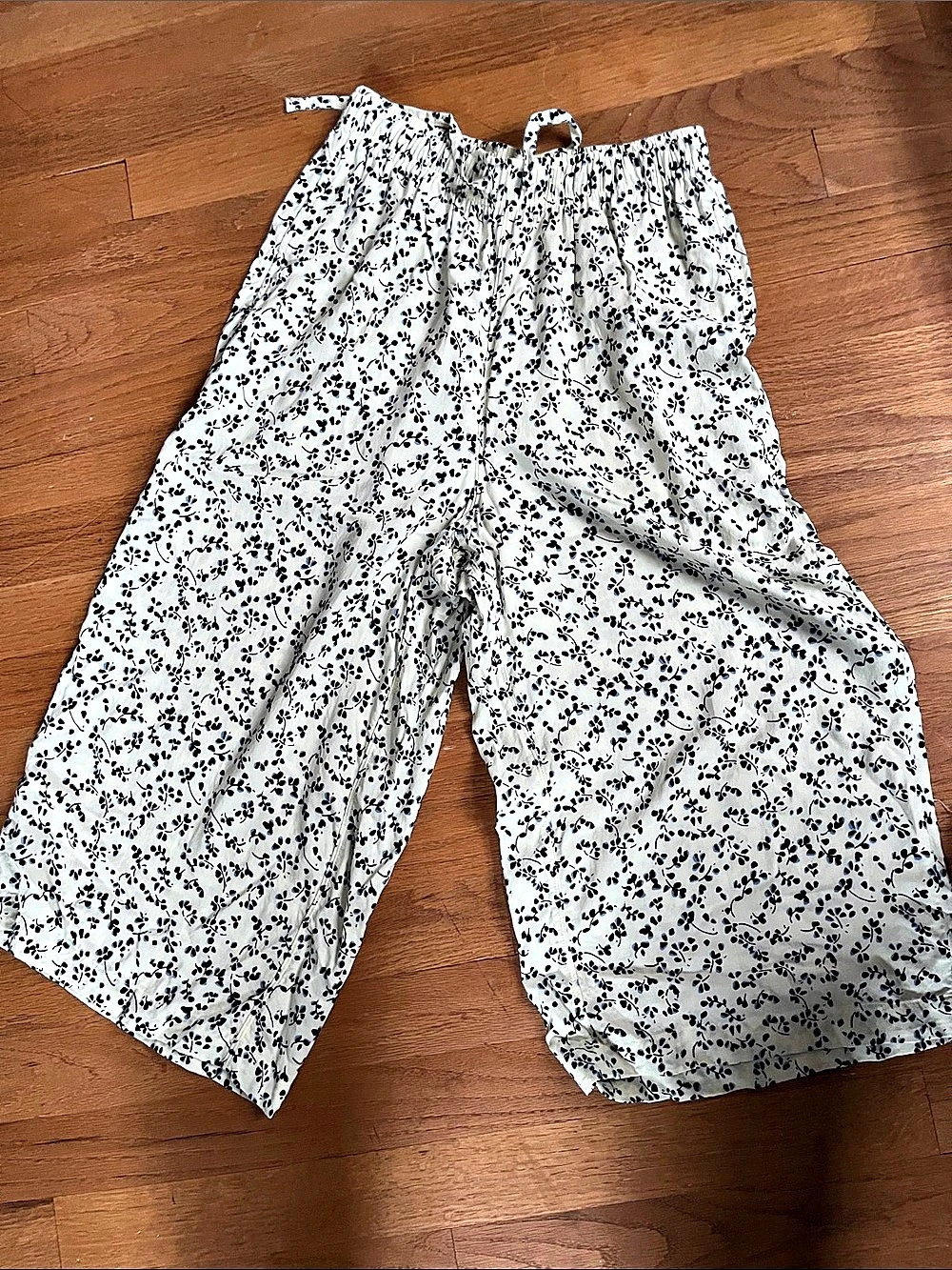 Uniqlo Drape Easy cropped Pants